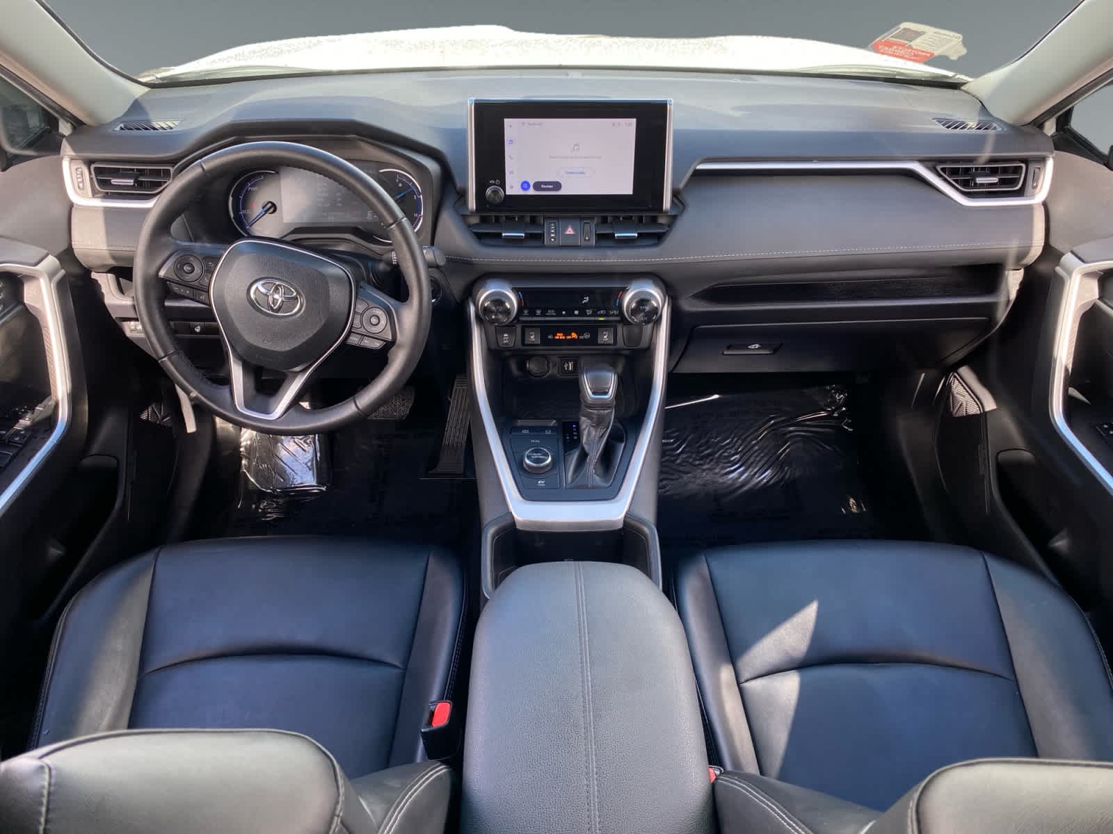 2024 Toyota RAV4 XLE Premium - Photo 10
