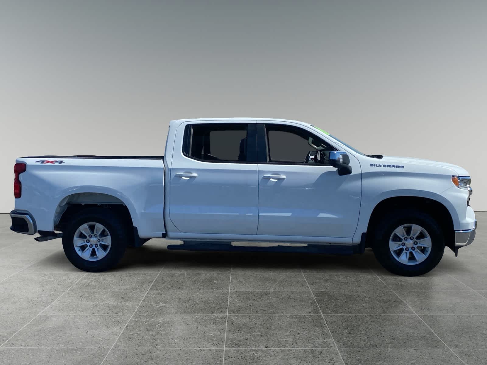 2025 Chevrolet Silverado 1500 LT - Photo 6