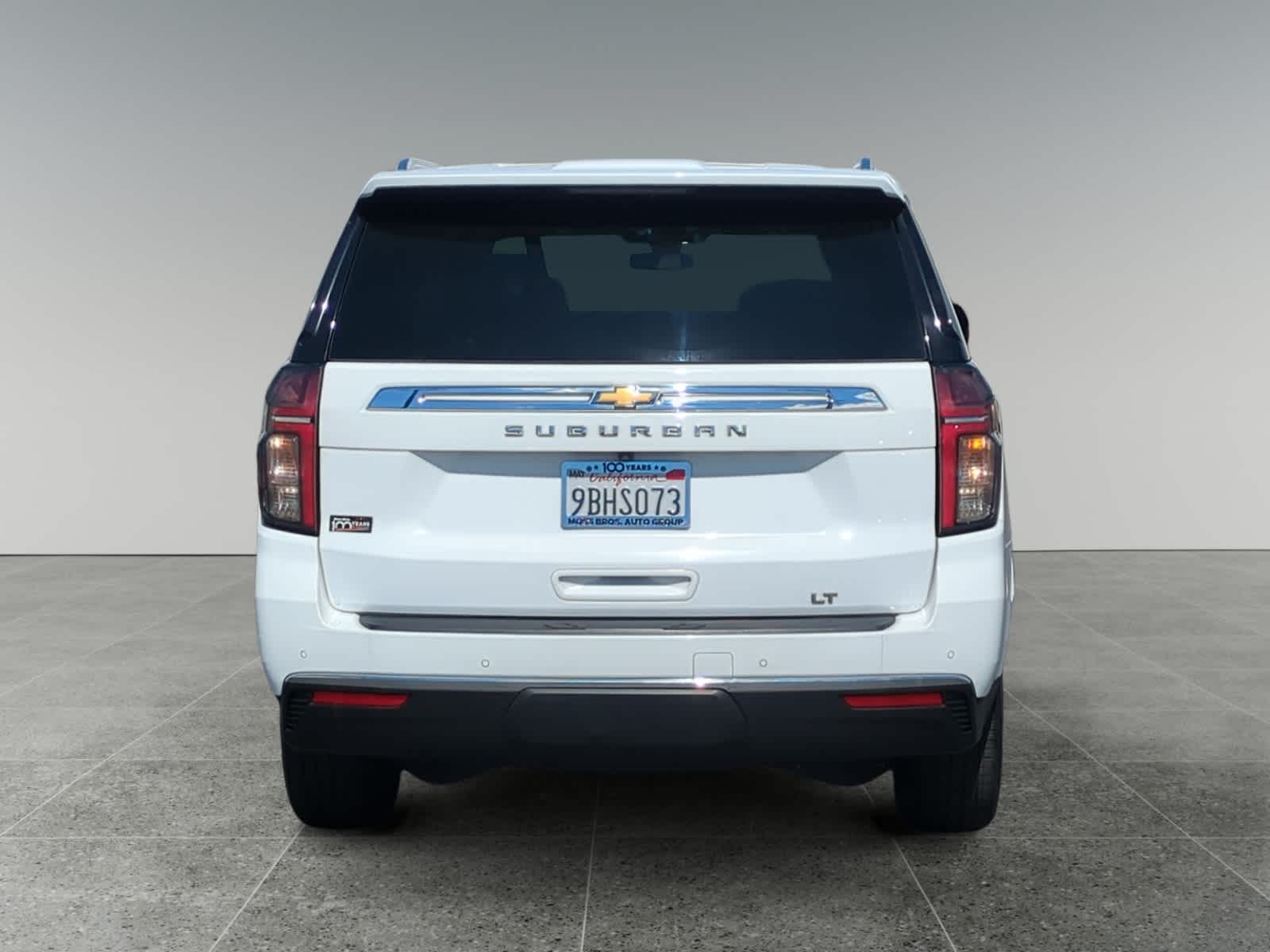 2022 Chevrolet Suburban LT photo 4