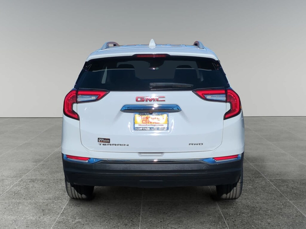 Used 2024 GMC Terrain SLT SUV