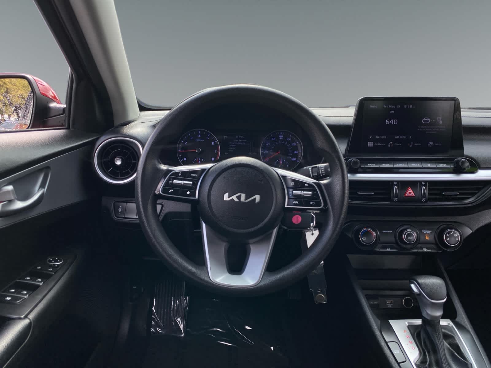 2023 Kia Forte LXS - Photo 12