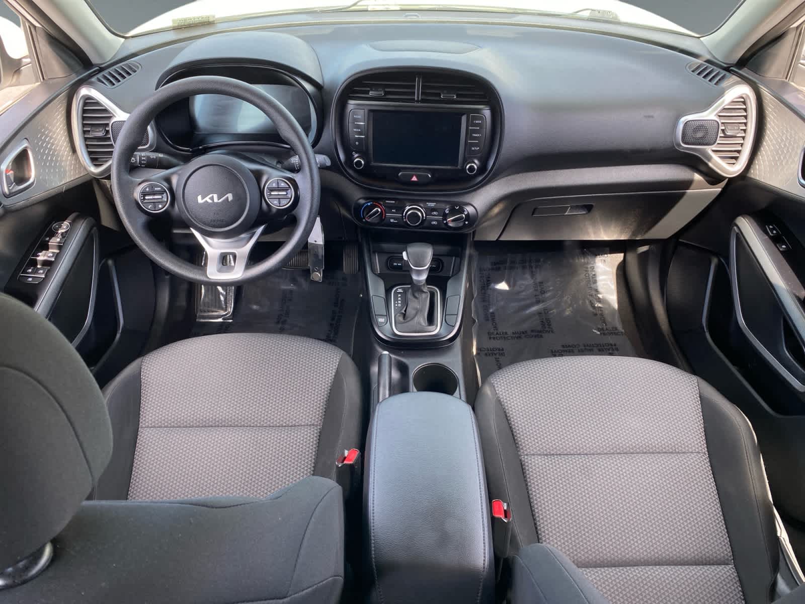 2025 Kia Soul LX - Photo 10