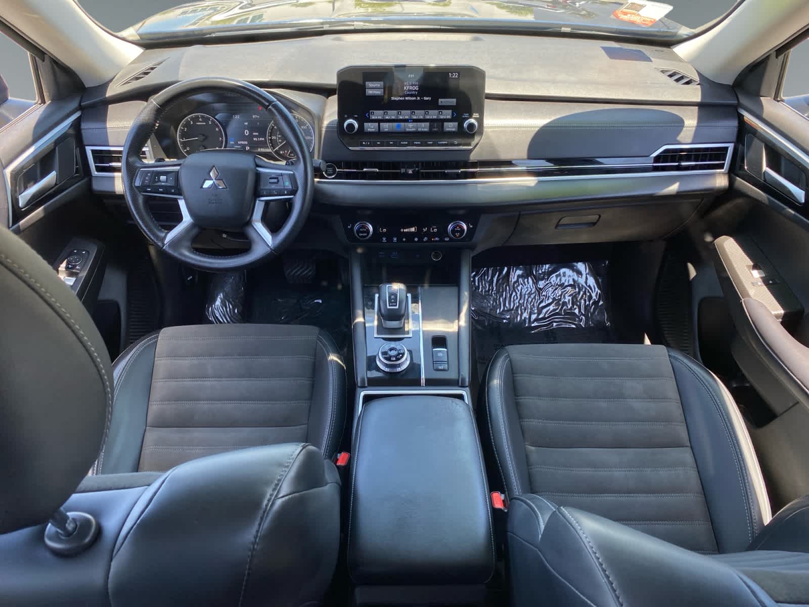 2024 Mitsubishi Outlander SE - Photo 10