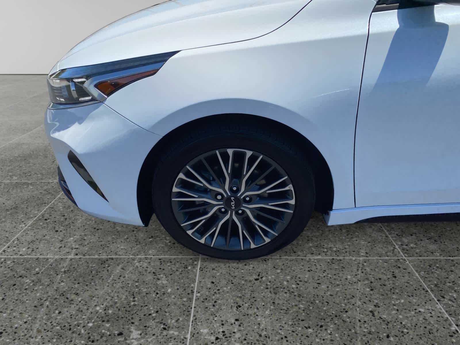 2023 Kia Forte GT-Line - Photo 14