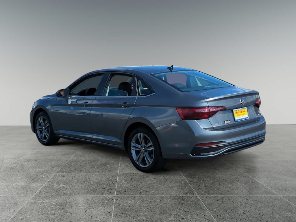 Used 2024 Volkswagen Jetta 1.5T SE Sedan