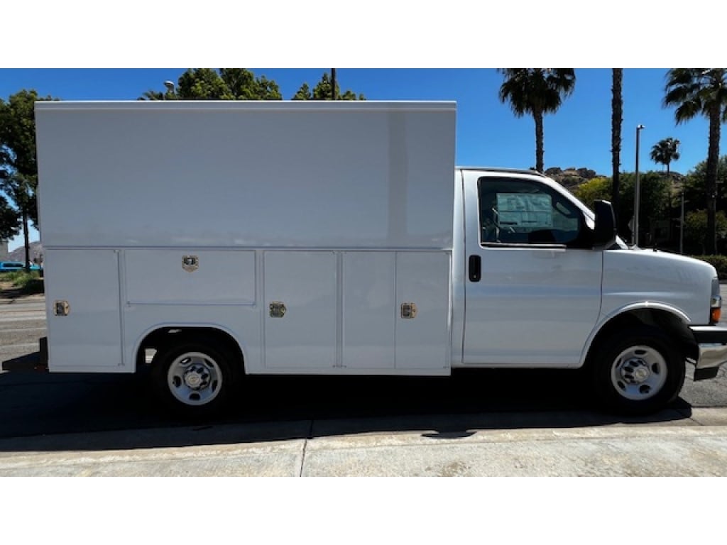 2026 Chevrolet Express 3500 139" WB's photo