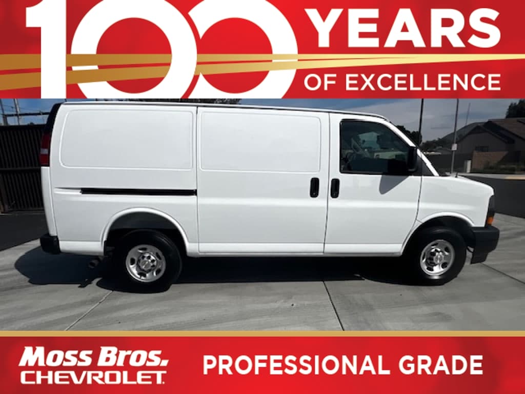 2026 Chevrolet Express 2500 Work Van HD's photo