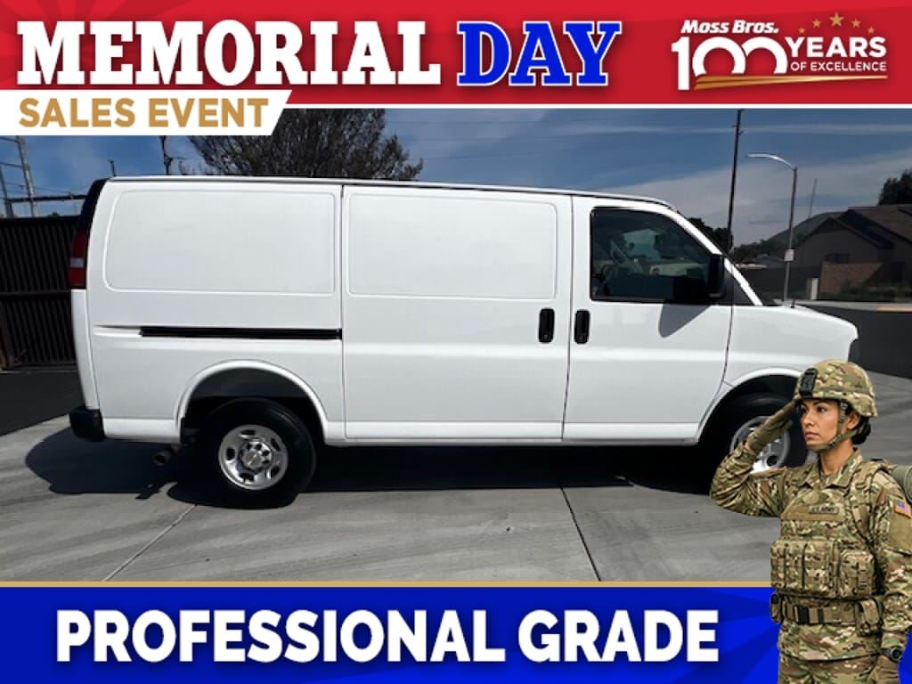2026 Chevrolet Express 2500 Work Van HD's photo