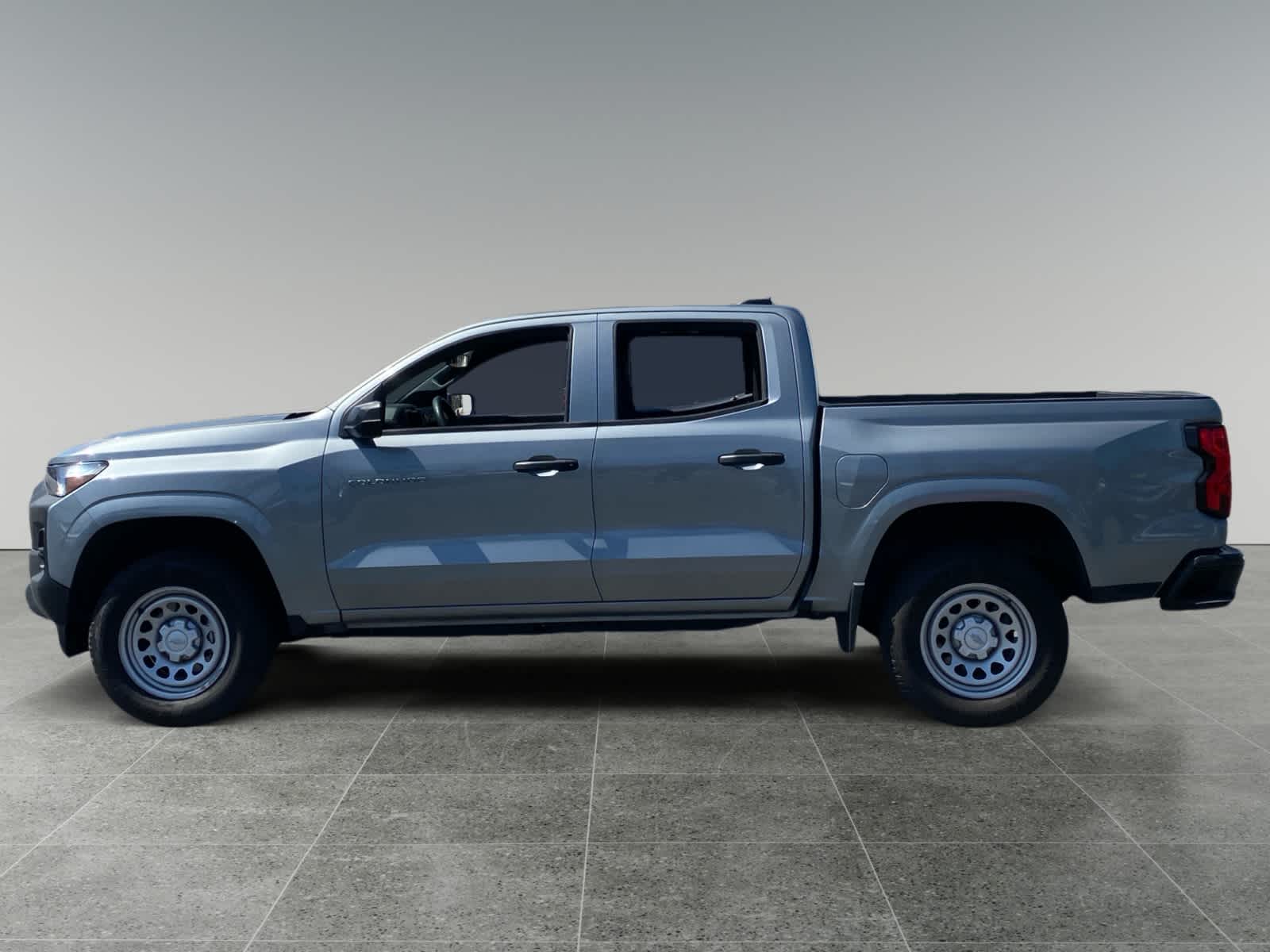 2024 Chevrolet Colorado WT photo 2