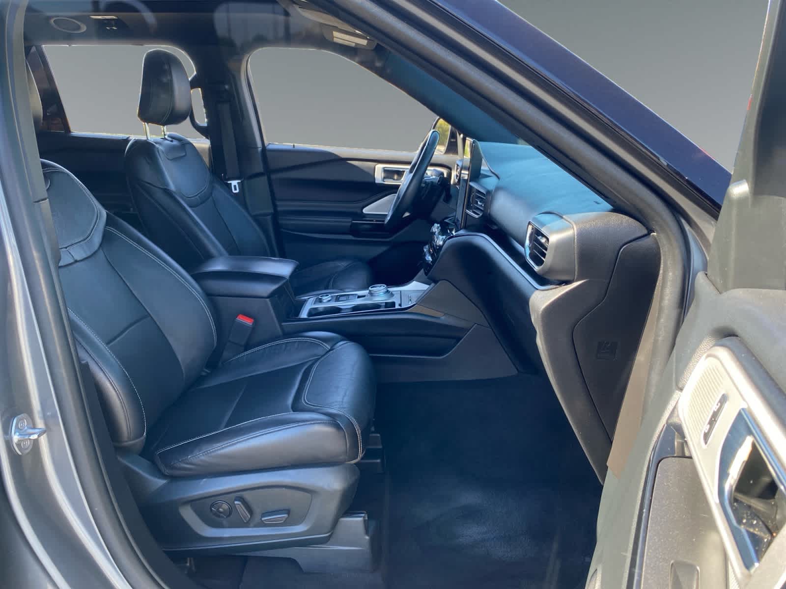 2021 Ford Explorer ST - Photo 15