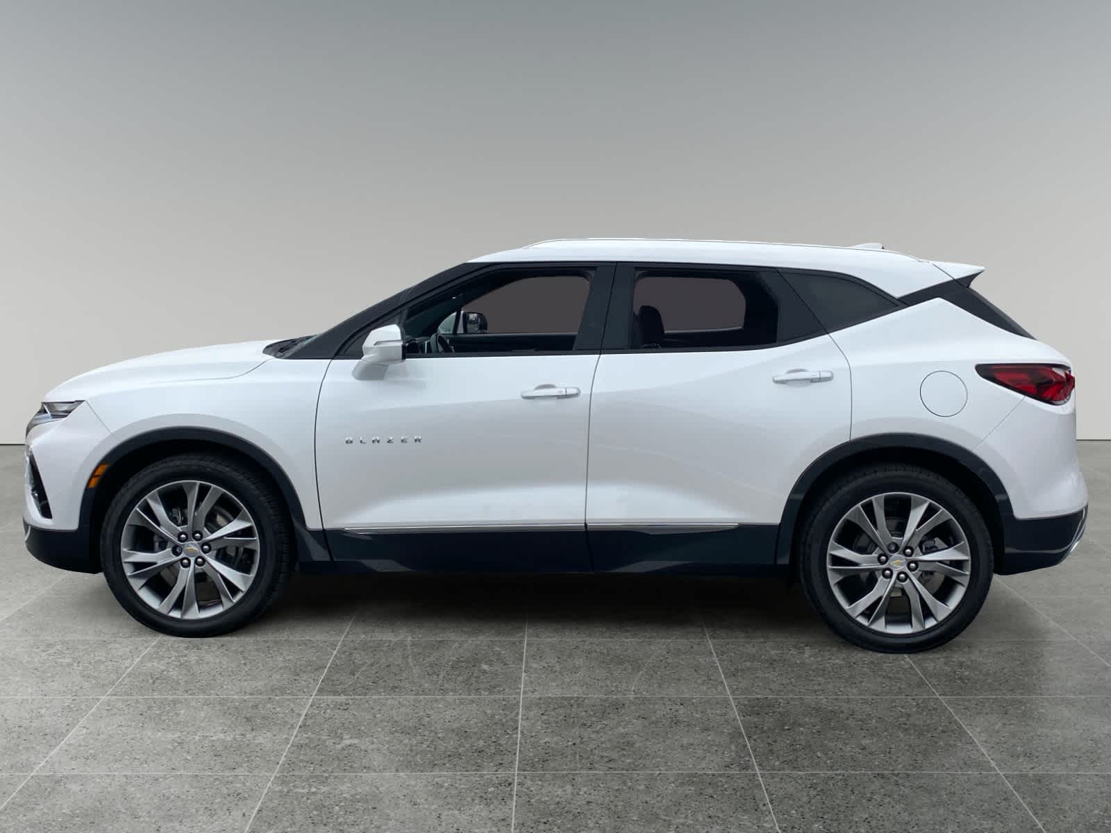 2022 Chevrolet Blazer Premier photo 2