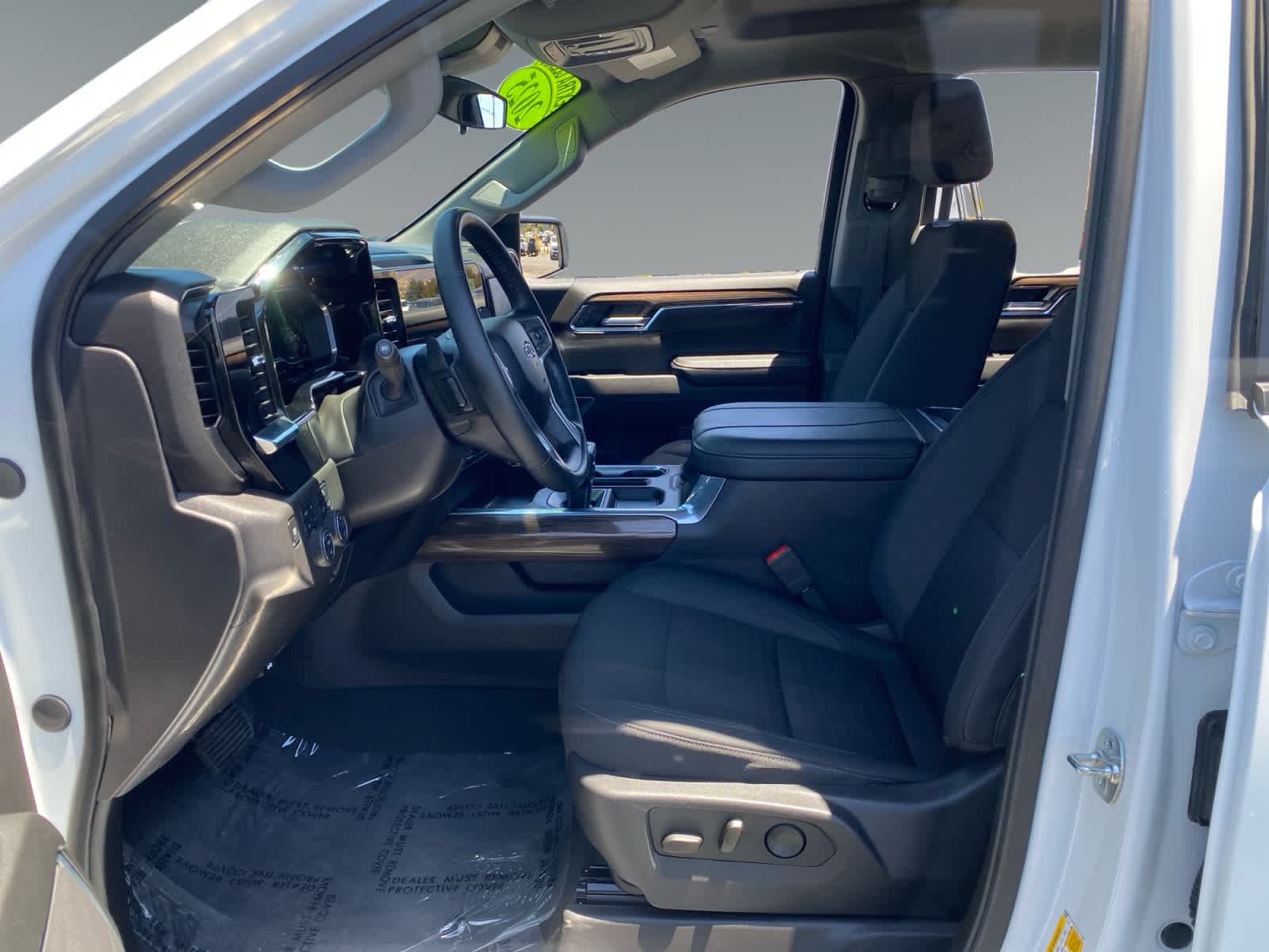 2025 Chevrolet Silverado 1500 LT Trail Boss - Photo 9