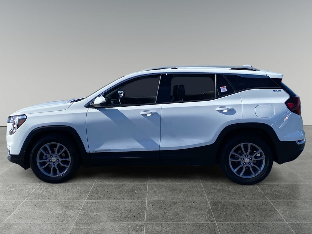 Used 2024 GMC Terrain SLT SUV