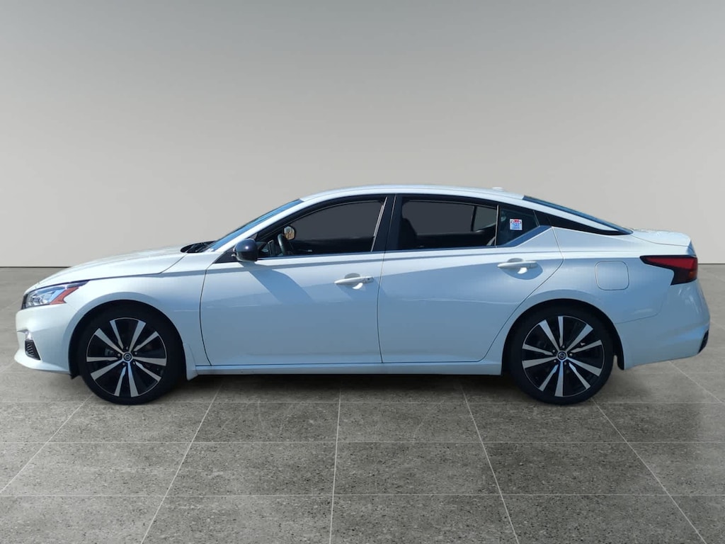 Used 2022 Nissan Altima 2.5 SR Sedan