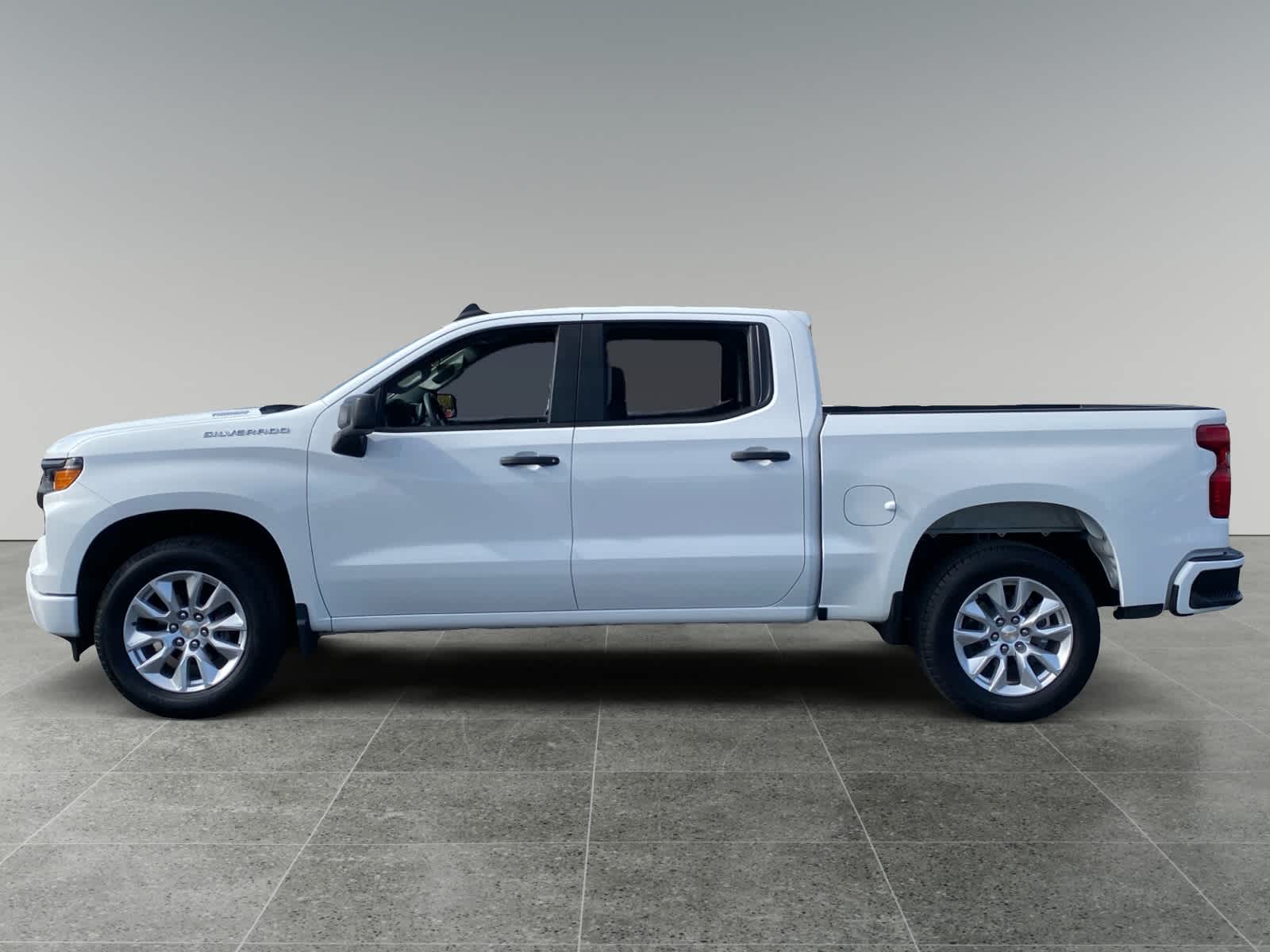 2026 Chevrolet Silverado 1500 Custom photo 2