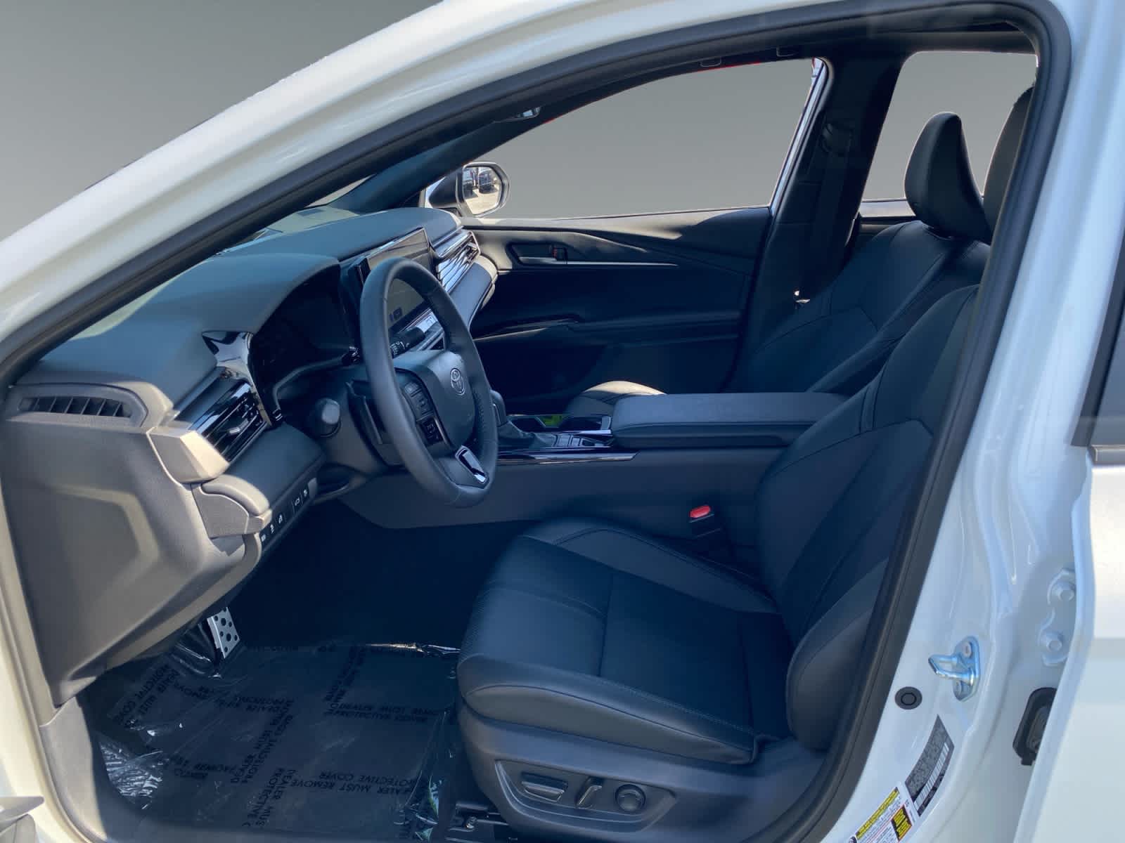 2026 Toyota Camry XSE - Photo 9