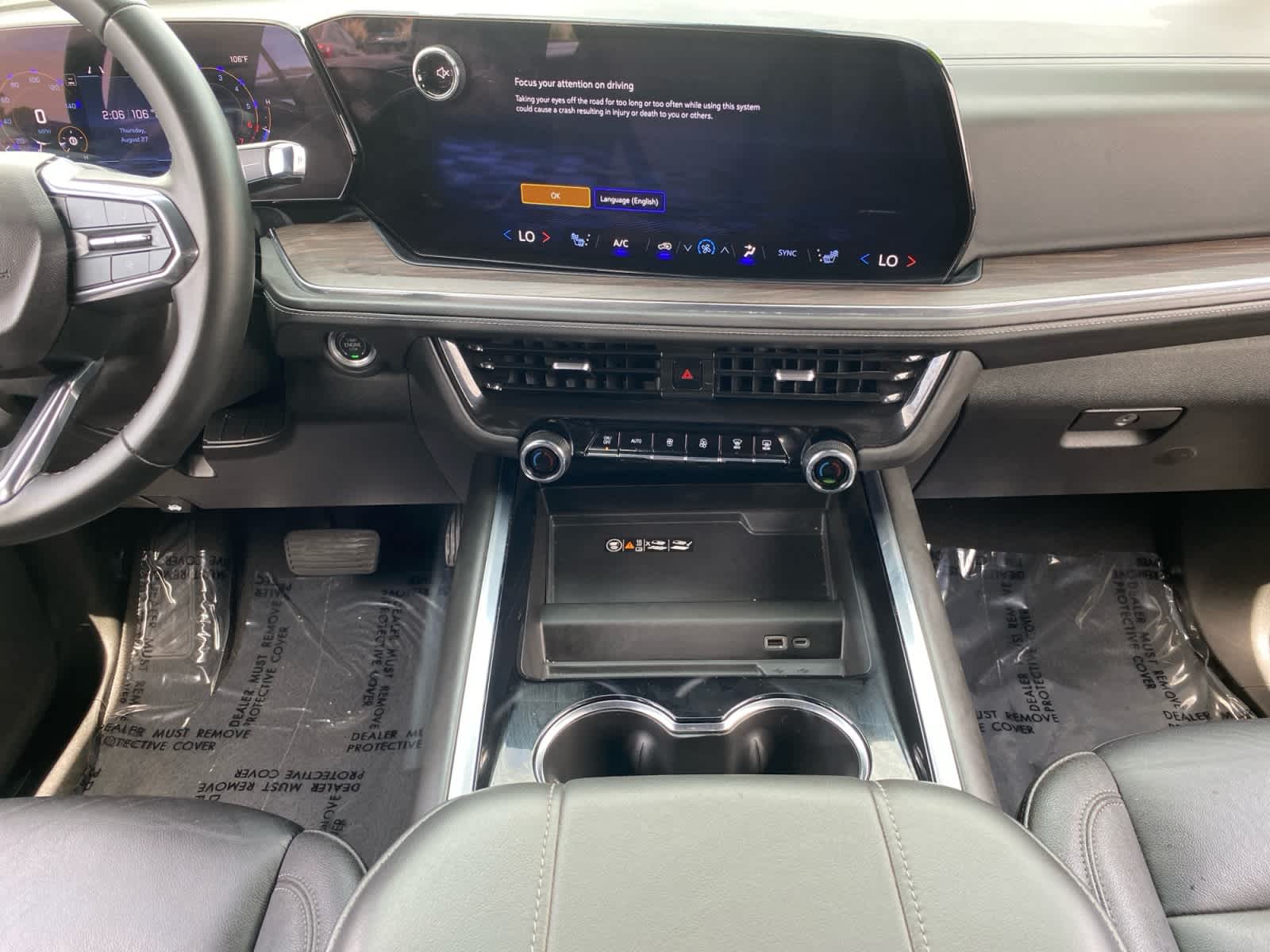 2025 Chevrolet Suburban LT - Photo 10
