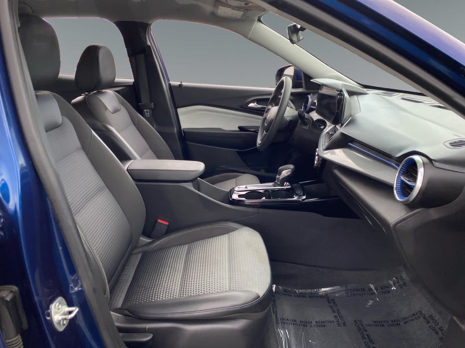2024 Chevrolet Trax LT - Photo 15