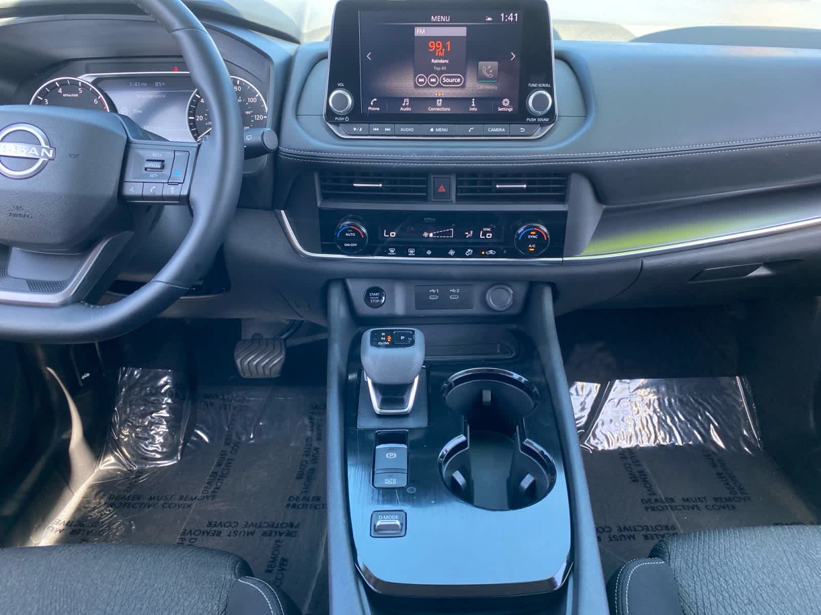 2025 Nissan Rogue SV - Photo 11
