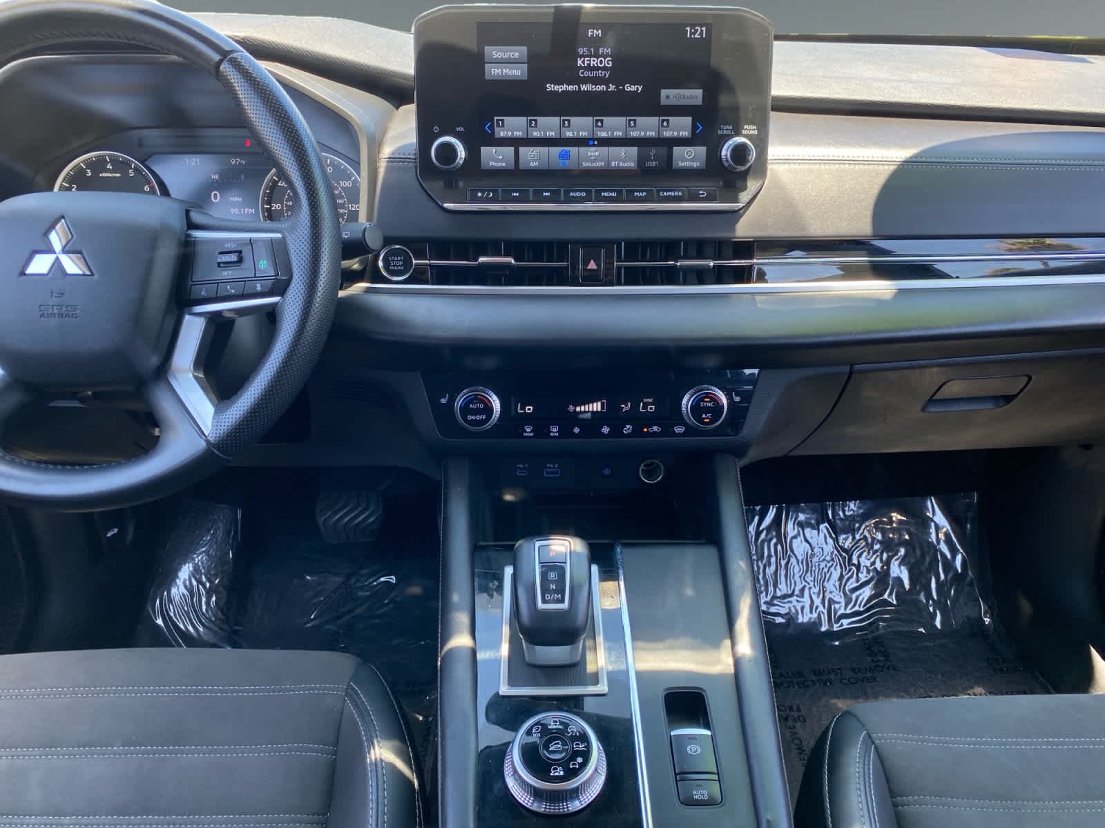 2024 Mitsubishi Outlander SE - Photo 11