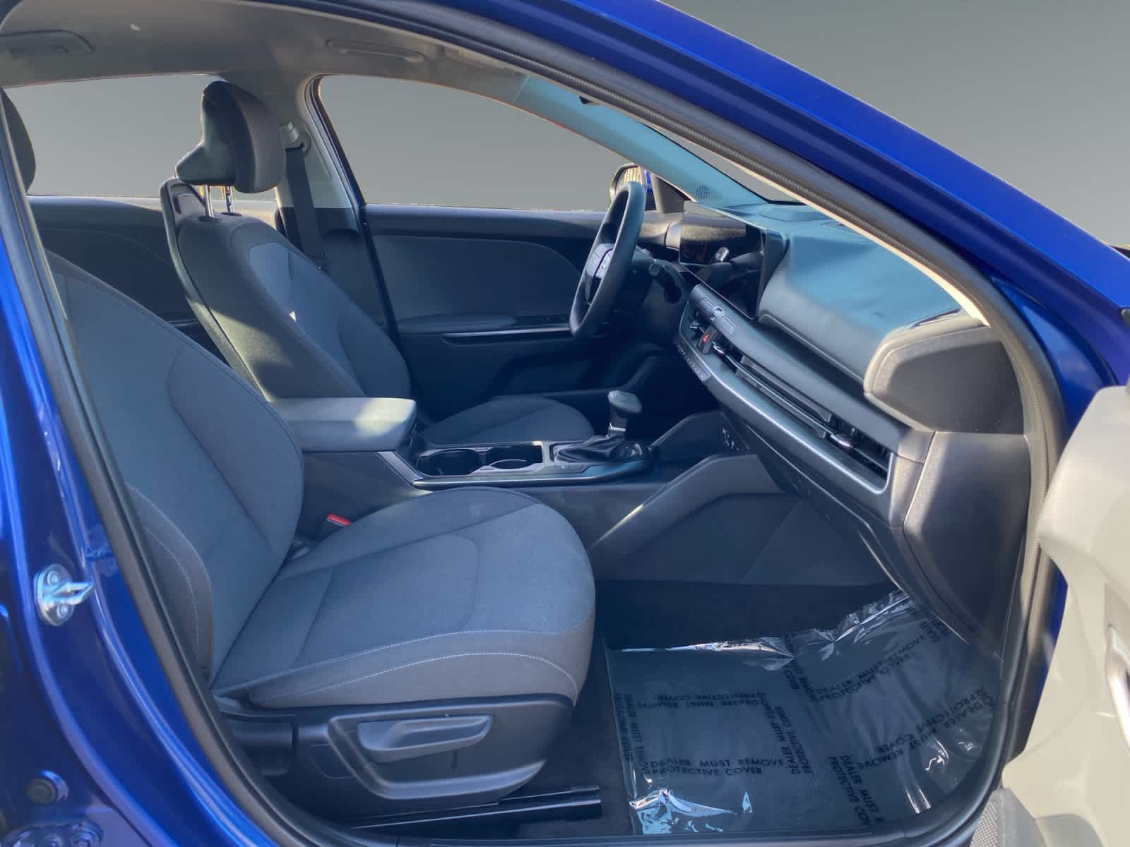 2025 Kia K4 LXS - Photo 14