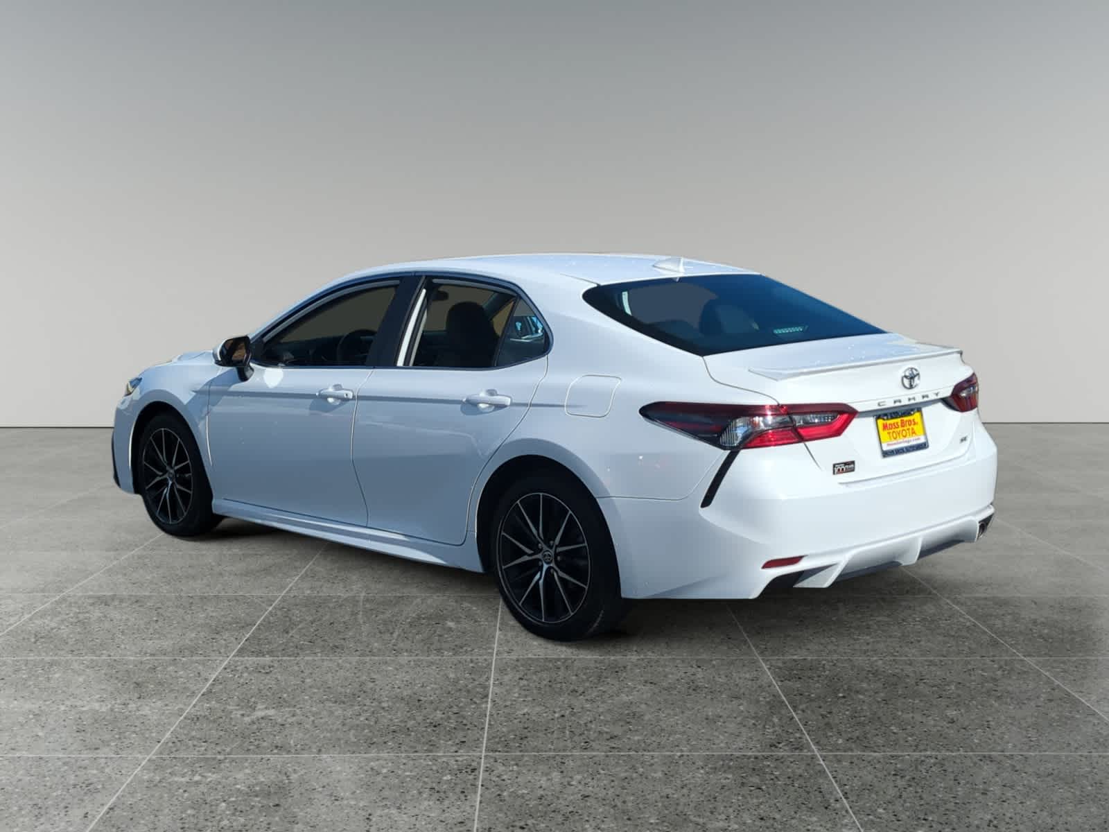 2024 Toyota Camry SE photo 3