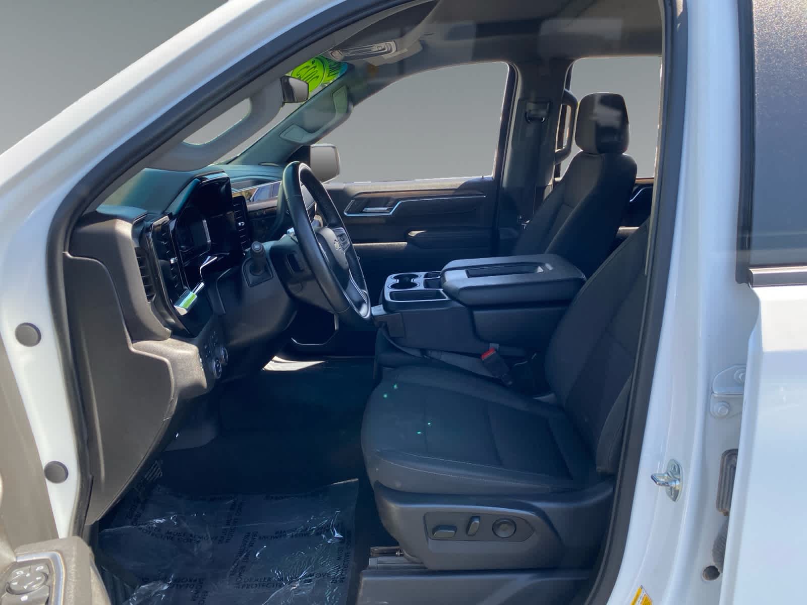 2025 Chevrolet Silverado 1500 LT - Photo 9