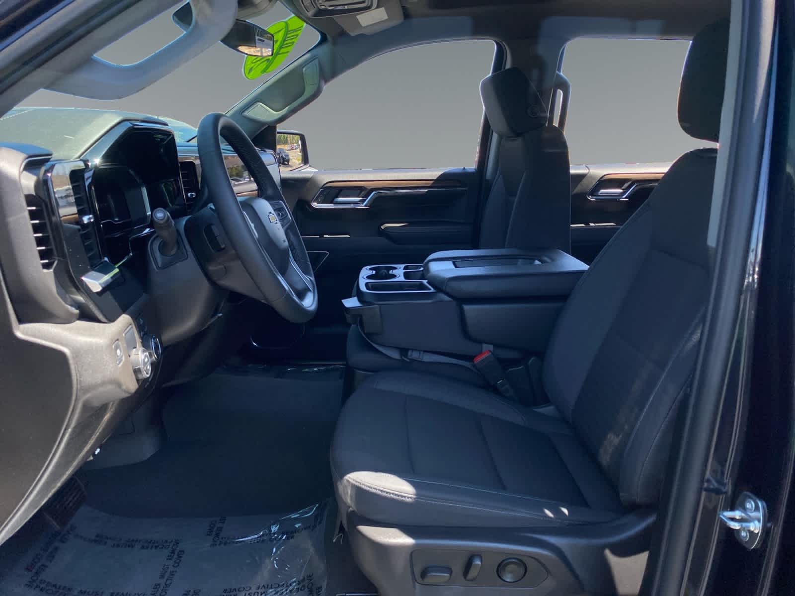 2024 Chevrolet Silverado 1500 LT - Photo 9
