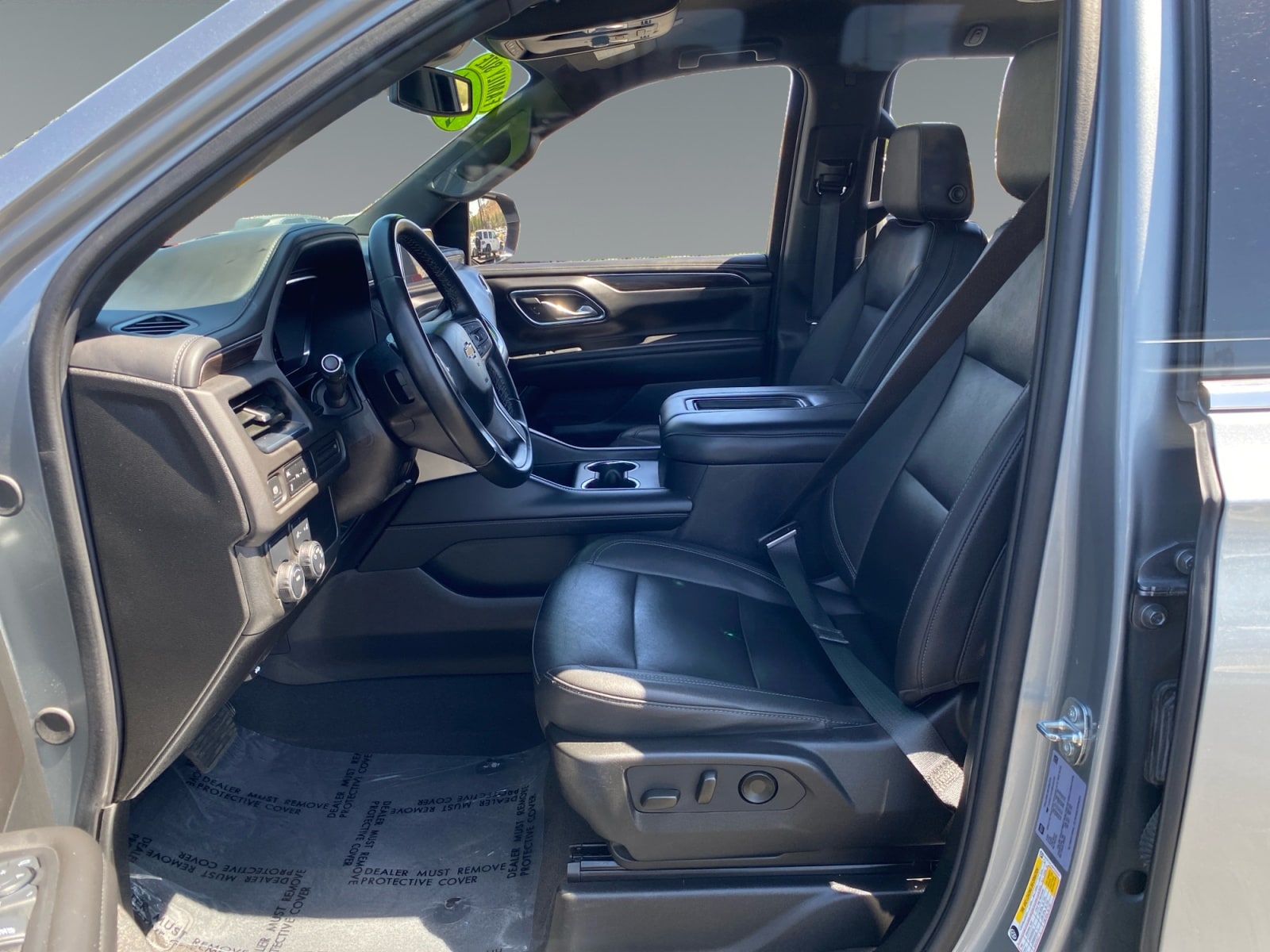 2024 Chevrolet Suburban LT - Photo 9