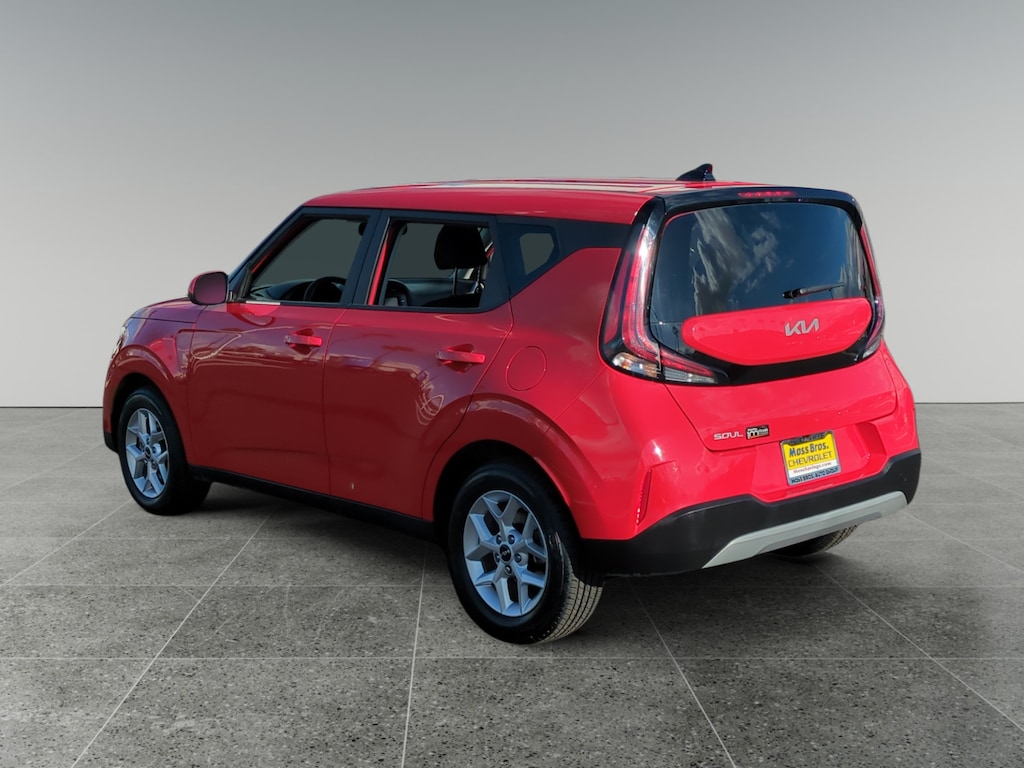 Used 2024 Kia Soul LX Hatchback