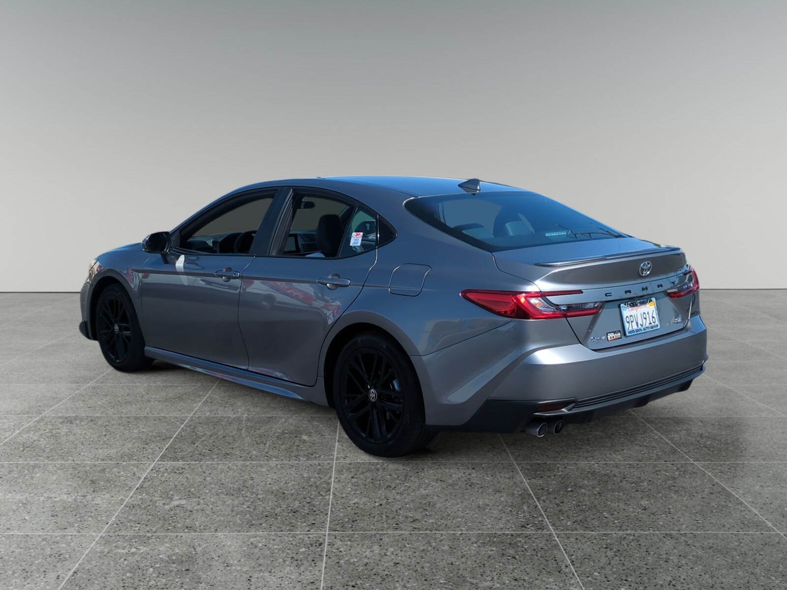 2025 Toyota Camry SE photo 3