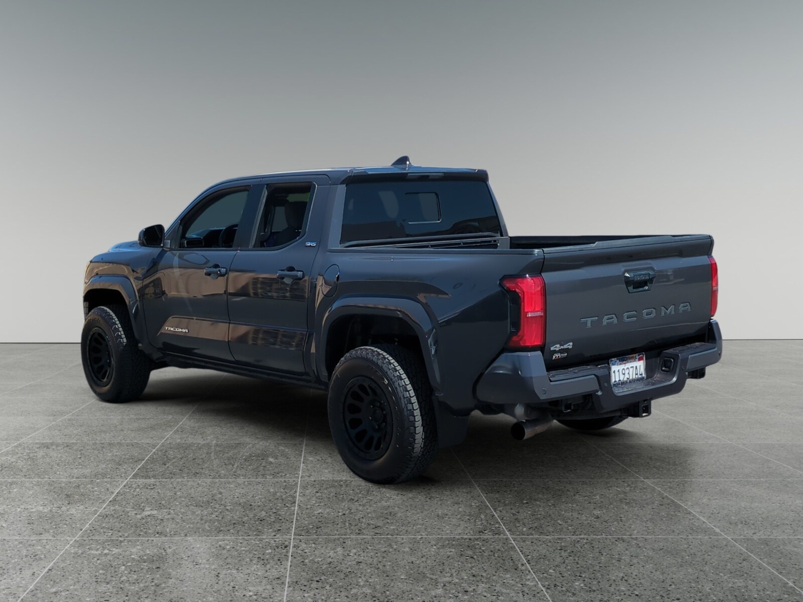 2024 Toyota Tacoma Limited photo 3
