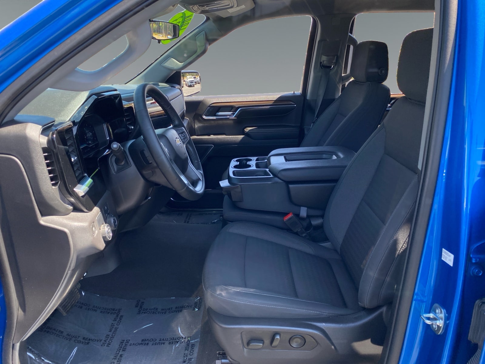 2023 Chevrolet Silverado 1500 LT - Photo 9