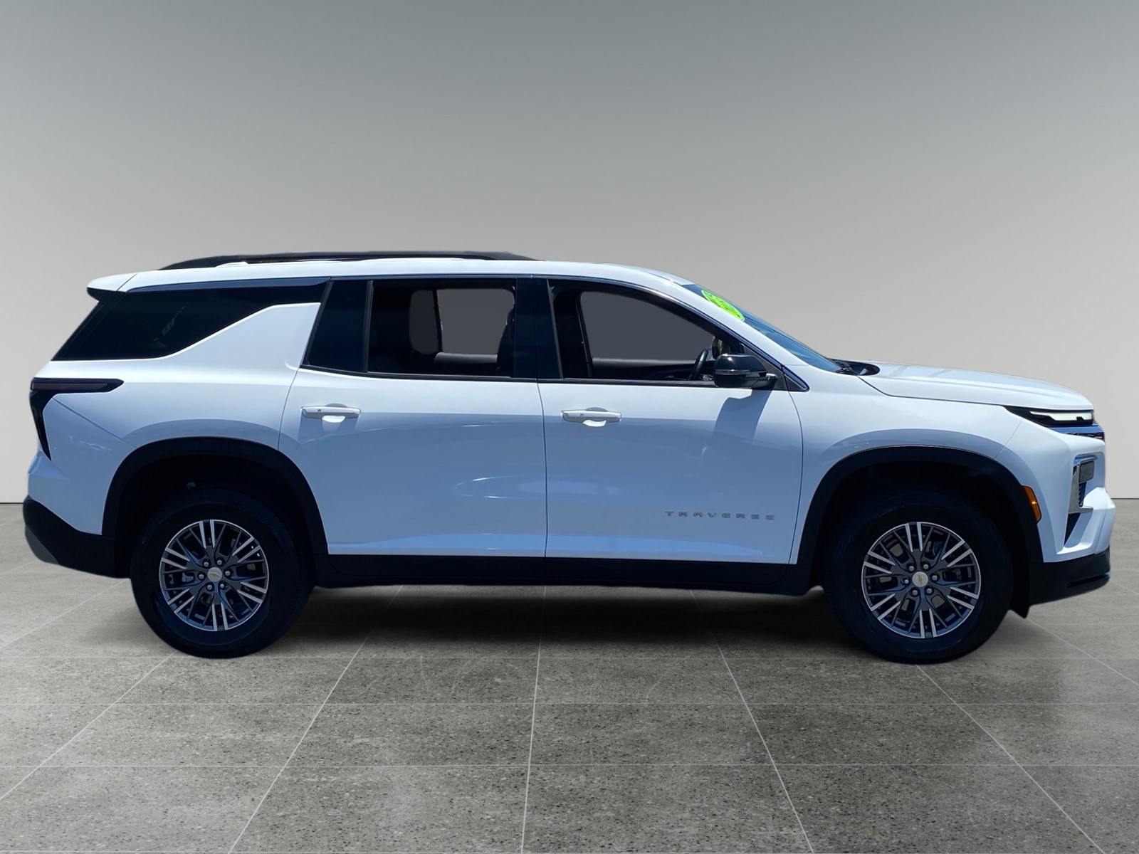 2025 Chevrolet Traverse LT - Photo 6