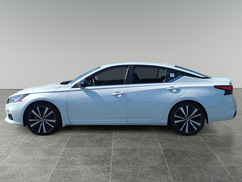 Used 2022 Nissan Altima 2.5 SR Sedan