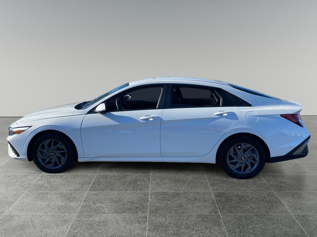 Used 2024 Hyundai Elantra SEL Sedan