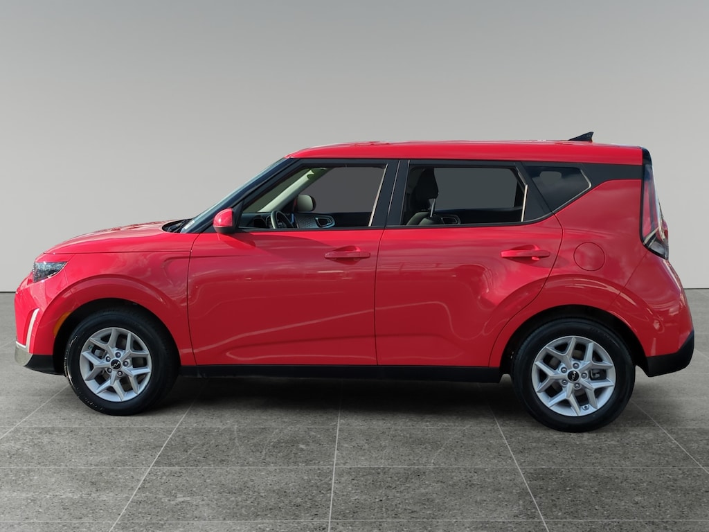 Used 2024 Kia Soul LX Hatchback