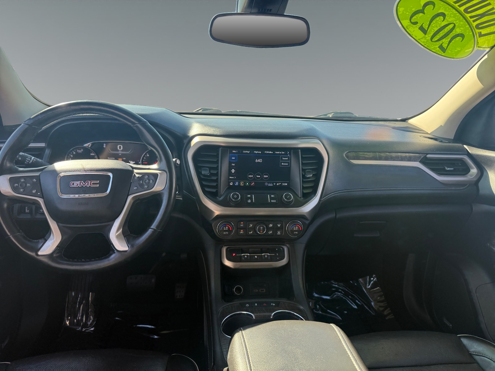 2023 GMC Acadia Denali - Photo 10