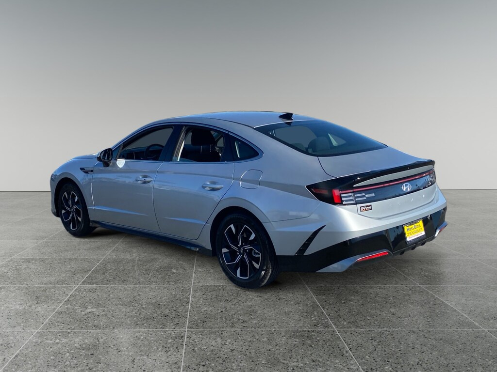 Used 2024 Hyundai Sonata SEL Sedan