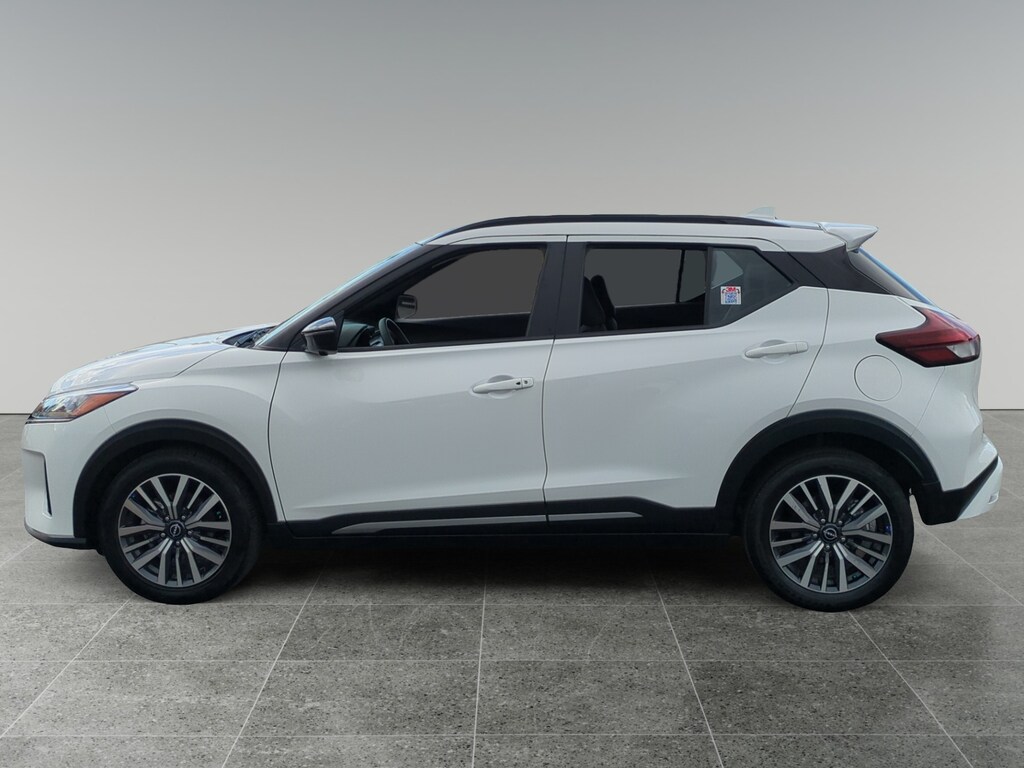 Used 2024 Nissan Kicks SR SUV
