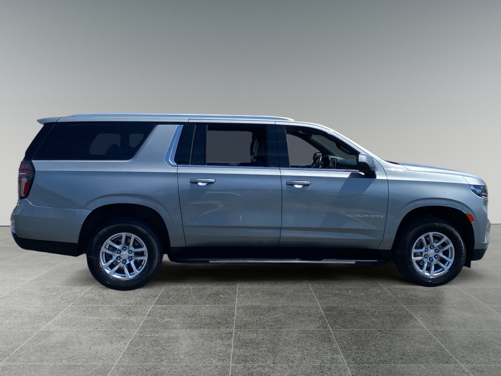 2024 Chevrolet Suburban LT - Photo 6