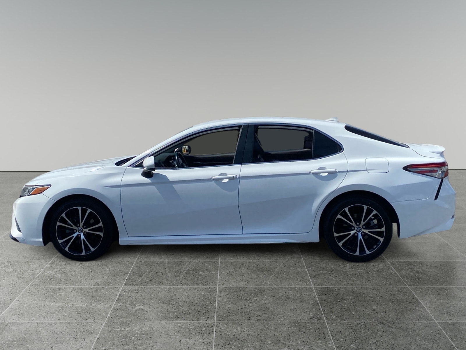 Used 2019 Toyota Camry SE with VIN 4T1B11HK6KU254854 for sale in Moreno Valley, CA