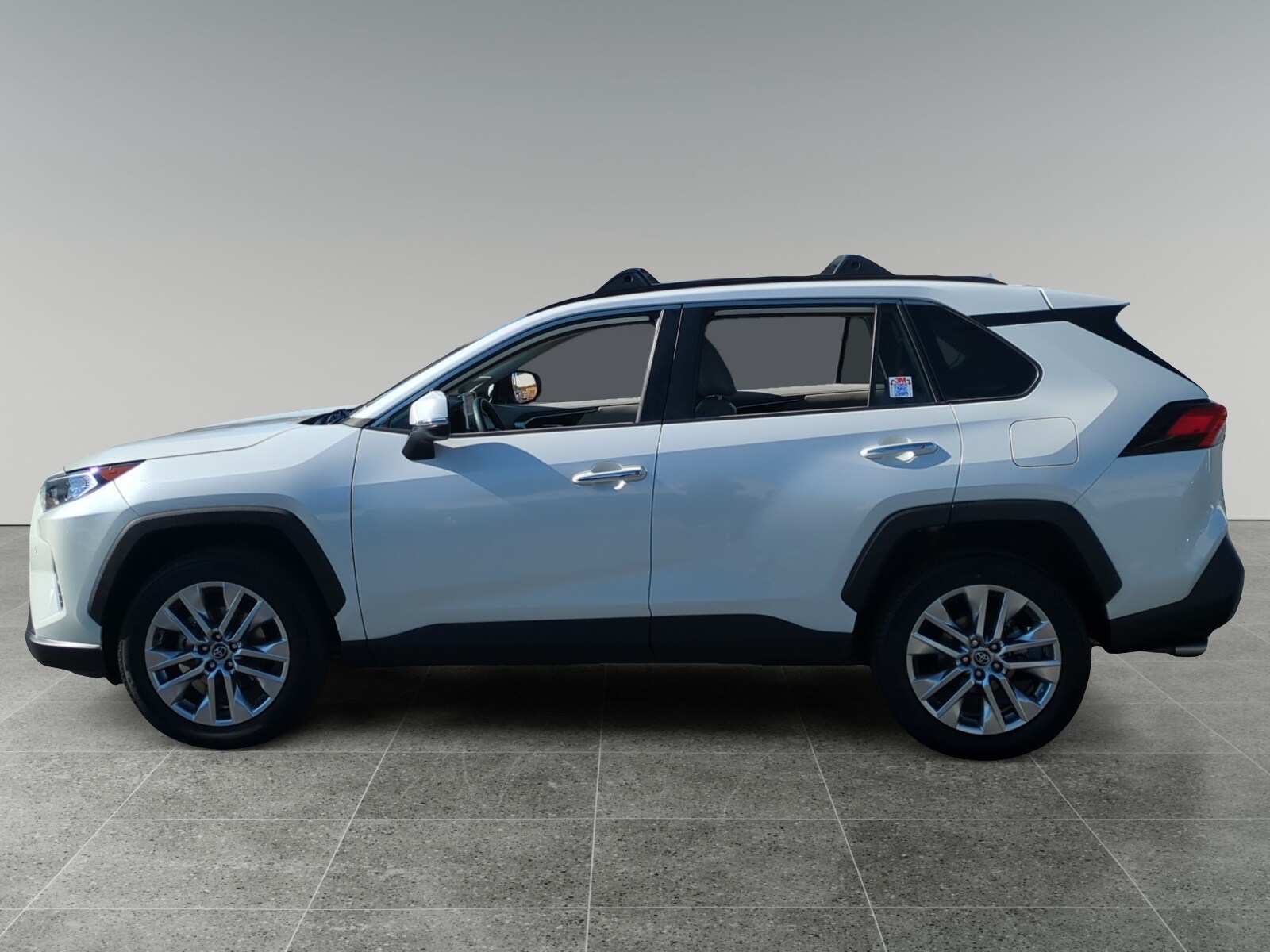 2021 Toyota RAV4 Limited photo 2
