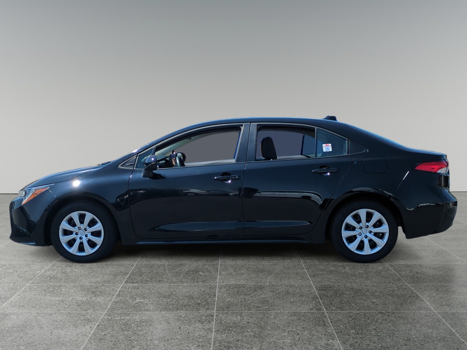 2024 Toyota Corolla LE photo 2