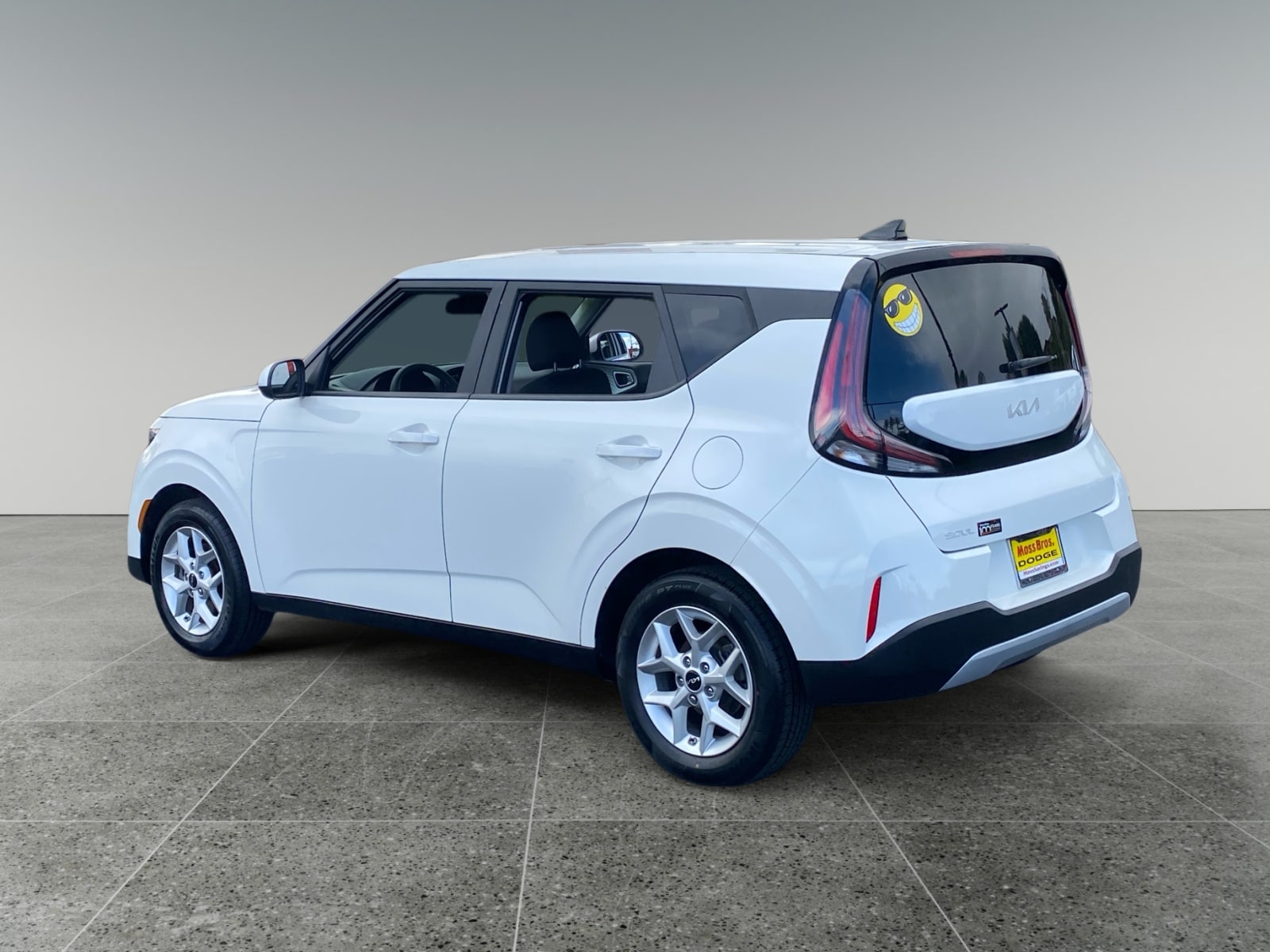 2023 Kia Soul LX photo 3