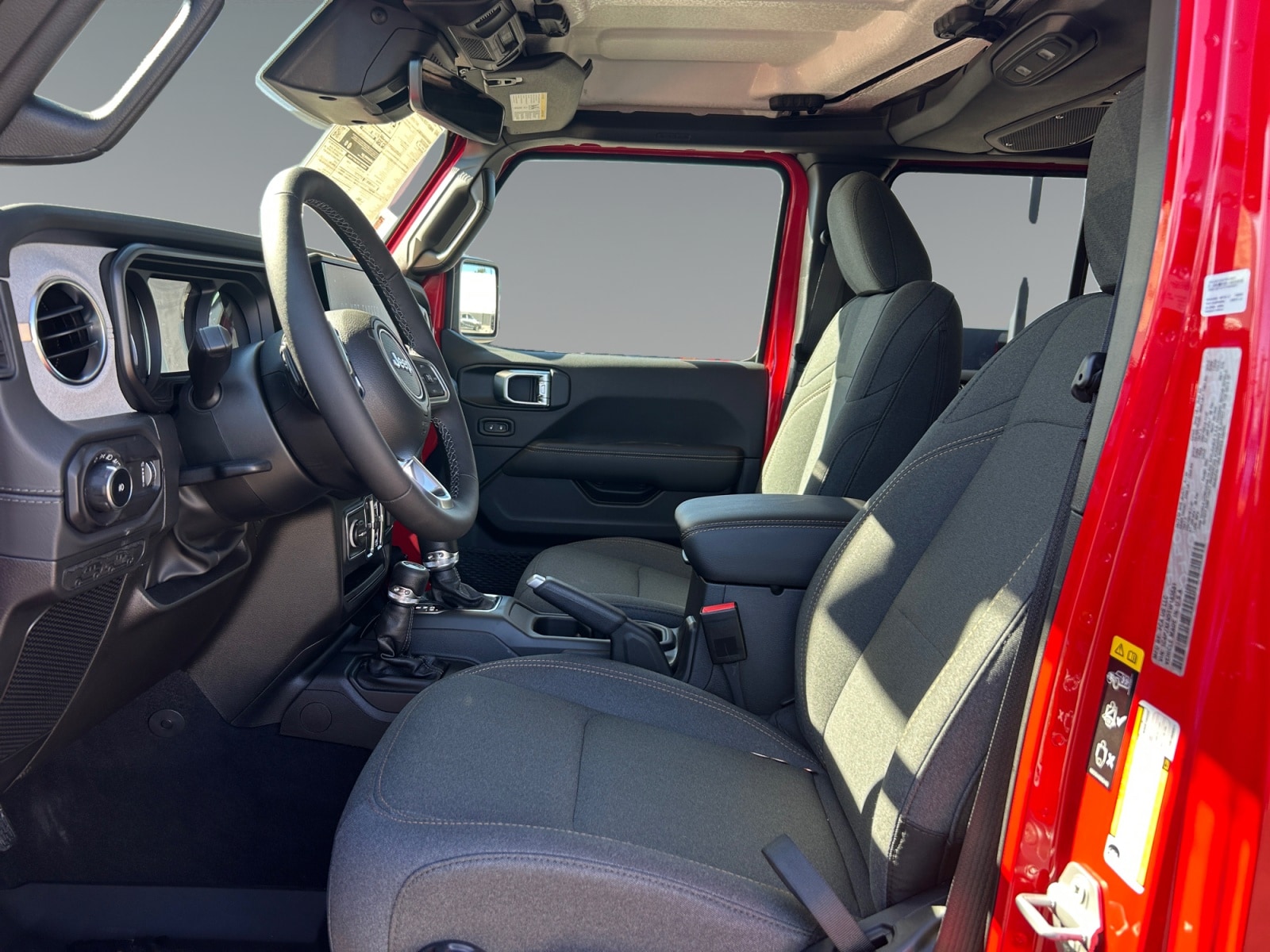 2026 Jeep Wrangler 4-Door Sahara - Photo 9