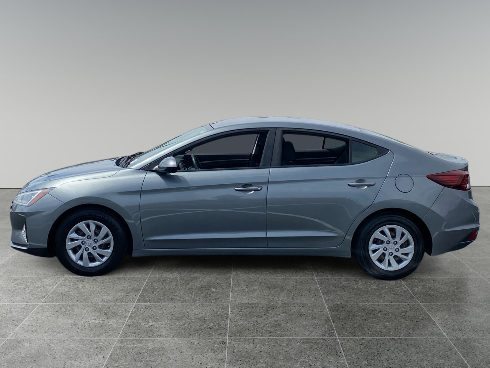 2019 Hyundai Elantra SE photo 2