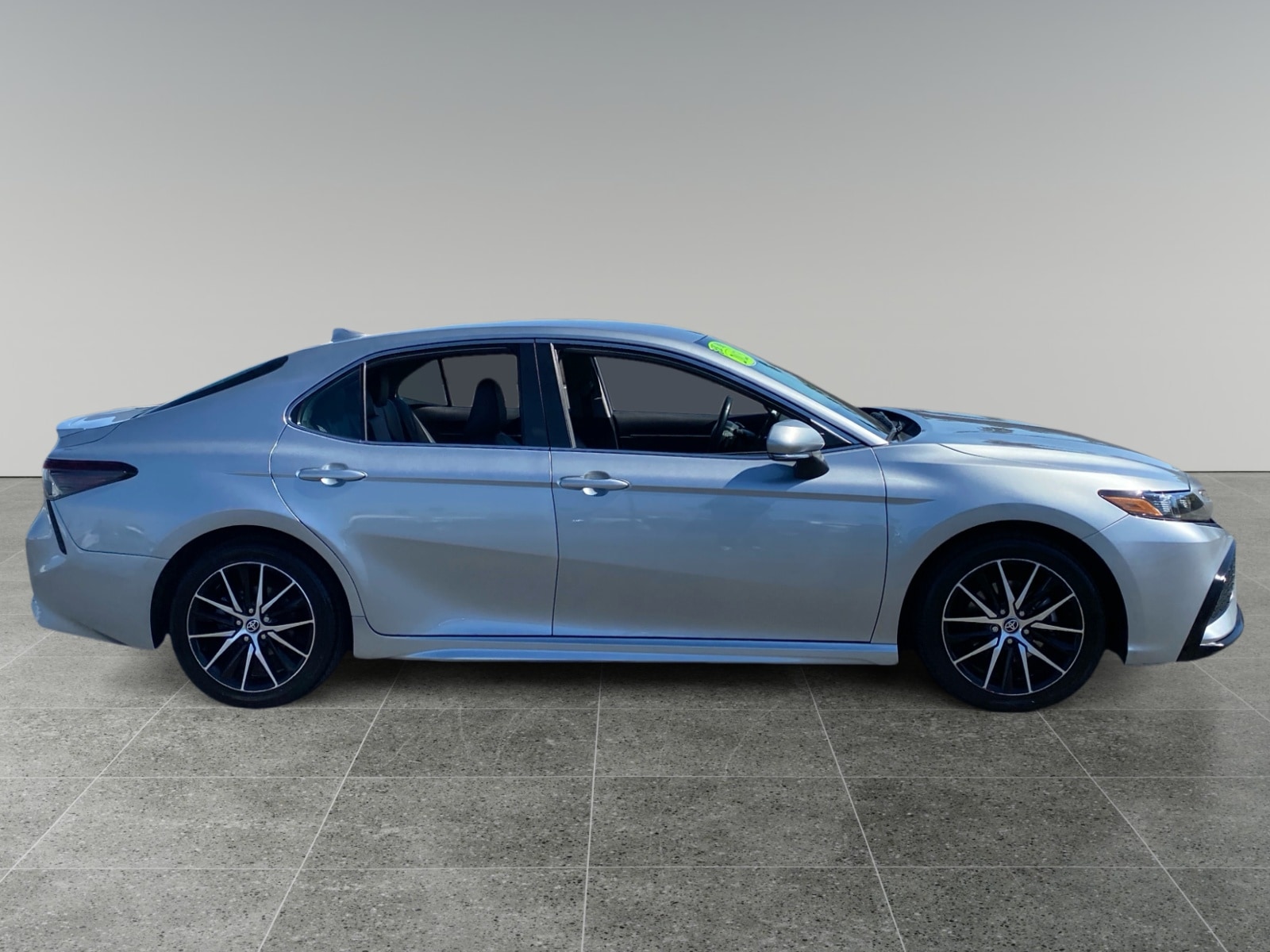 2023 Toyota Camry SE photo 6