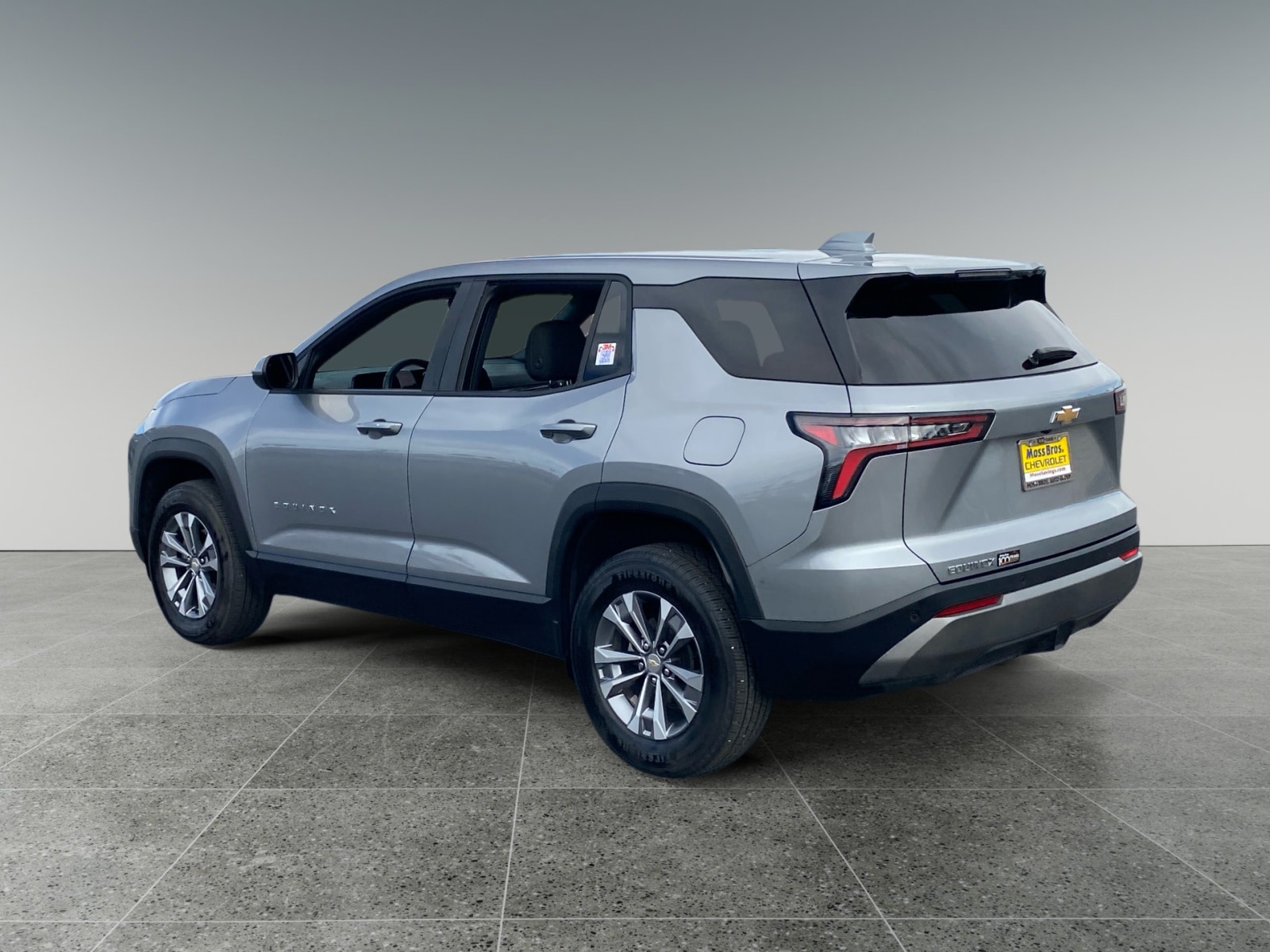 2025 Chevrolet Equinox LT photo 3