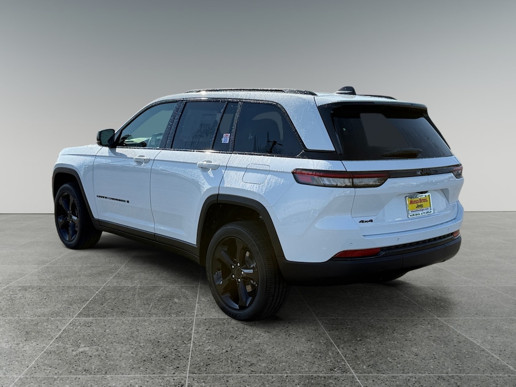 New 2025 Jeep Grand Cherokee Laredo Sport Utility